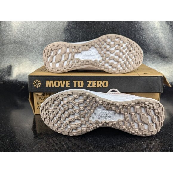 Nike Revolution 6NN Pink White Running Shoes DC3729 500 Women's Size 6.5 NIB - Picture 3 of 9